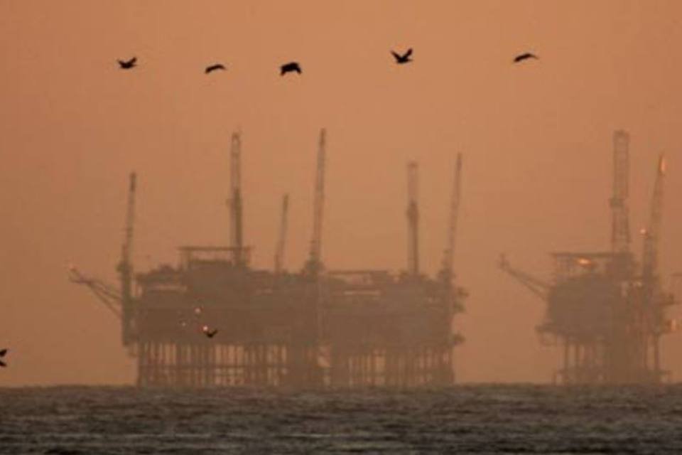 Produção de petróleo no país é recorde em agosto