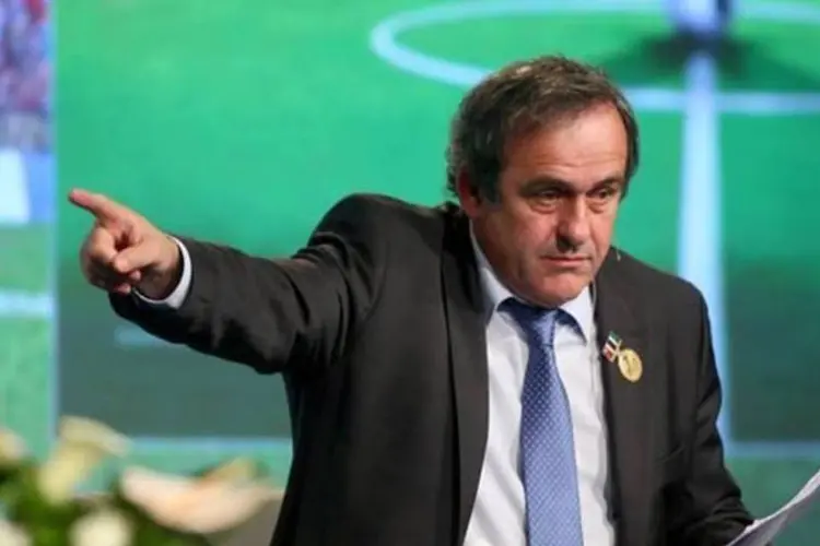 
	Michel Platini: o atual presidente da Uefa ainda n&atilde;o confirmou se sair&aacute; candidato
 (AFP/ Marwan Naamani)