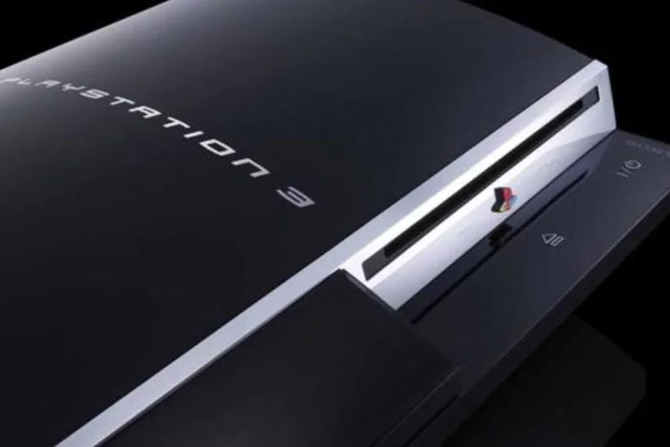 PlayStation: a Sony está processando o hacker que destravou o console para jogos. Por isso, a empresa atraiu a fúria dos hackers do grupo Anonymous (Divulgação/Sony)