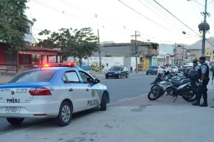 Polícia: houve troca de tiros com traficantes de drogas e a circulação da linha 1 do Veículo Leve sobre Trilhos (VLT) (Tomaz Silva/Agência Brasil)