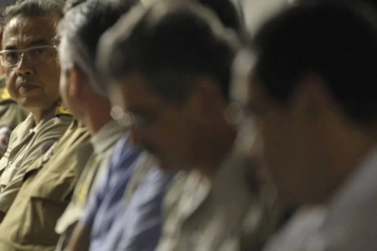 
	Oficiais da Pol&iacute;cia Militar da Bahia se re&uacute;nem em assembl&eacute;ia: uma proposta pelo fim da greve ser&aacute; levada para ser discutida em assembleia
 (Marcello Casal Jr/ABr)