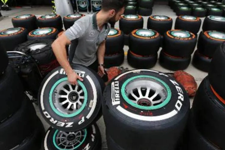 
	Pneus: segundo a Pirelli, o pneu - que era do tipo macio - n&atilde;o tinha sinais de problemas estruturais
 (Yuriko Nakao/AFP)