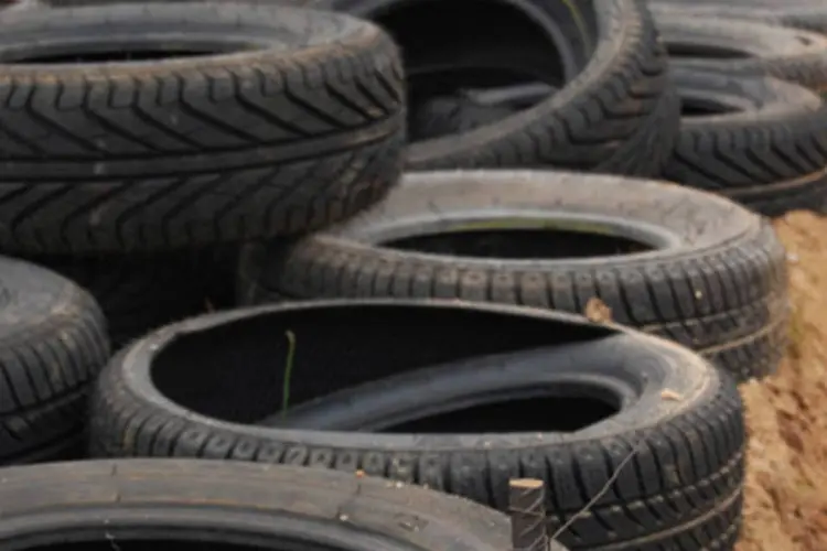 Expectativa é que, até o fim deste ano, sejam 64 milhões de pneus de passeio coletados para a reciclagem (Divulgação)