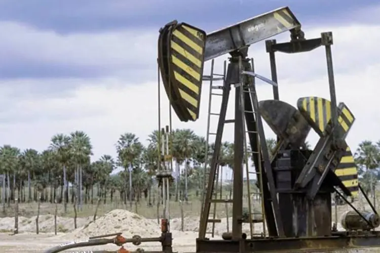 Poço de extração de petróleo (Luiz Dantas/VEJA)