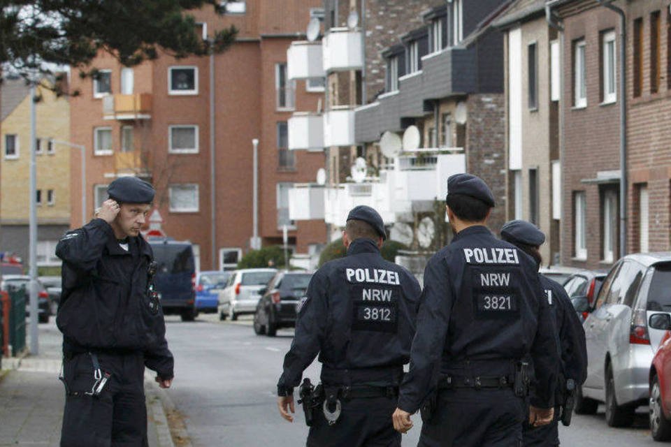 Polícia da Alemanha prende três suspeitos de atuarem pelo EI