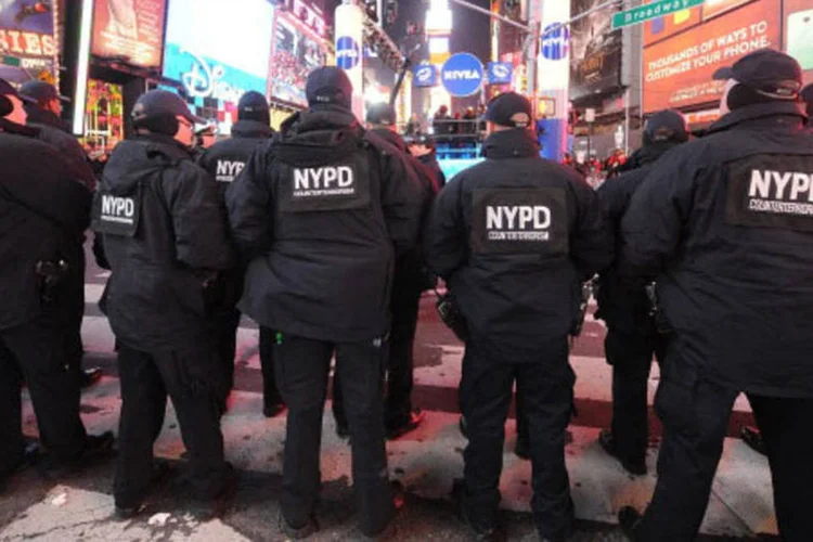 
	NY: o an&uacute;ncio foi feito em entrevista coletiva pelo chefe da Pol&iacute;cia de Nova York, Bill Bratton, pouco depois da not&iacute;cia sobre a Alemanha
 (Getty Images)