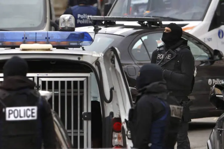 
	Batida policial em Bruxelas: Abdelhamid Abaaoud &eacute; alvo de um mandado de busca e apreens&atilde;o
 (Yves Herman / Reuters)