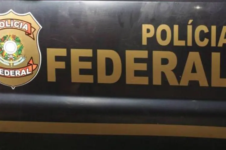 Porta da viatura da Polícia Federal: agente da operação Monte Carlo foi assassinado (Fernando Moraes/Veja SP)