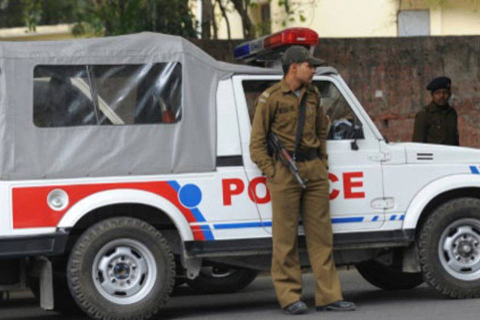 Polícia detém 300 mulheres que pediam acesso a ídolo hindu