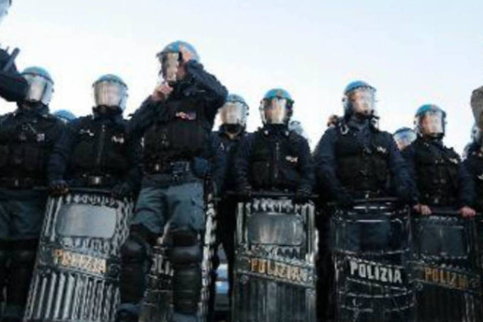 Operação contra máfia na Itália e EUA tem dezenas de detidos