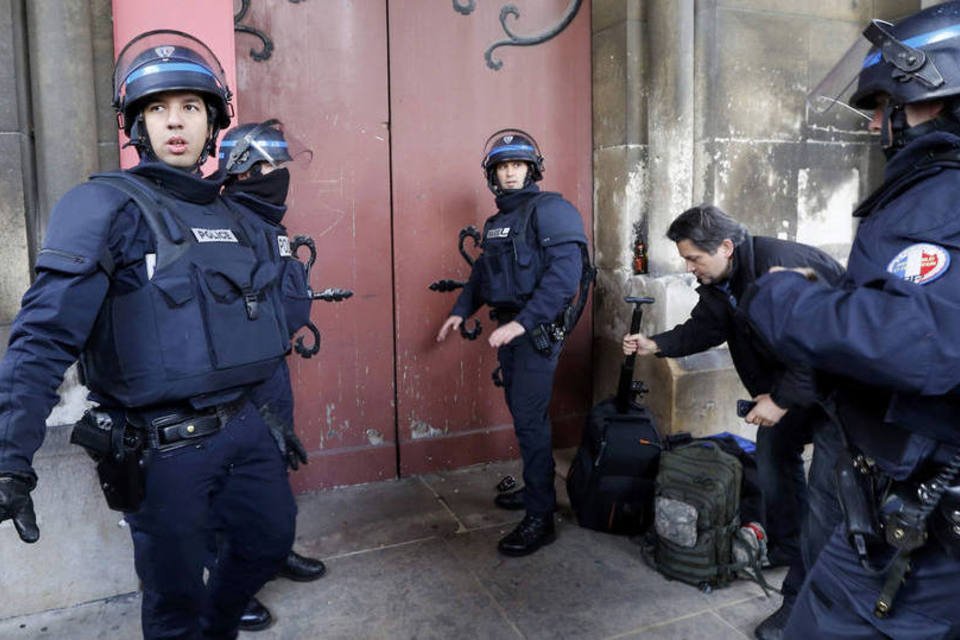 Termina operação antiterrorista em Saint-Denis com 7 presos