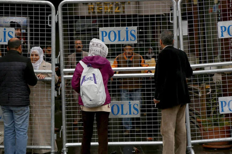 
	Turquia: est&aacute; em andamento h&aacute; oito dias uma opera&ccedil;&atilde;o militar com 4 mil soldados para erradicar a presen&ccedil;a de militantes do PKK
 (Sertac Kayar / Reuters)