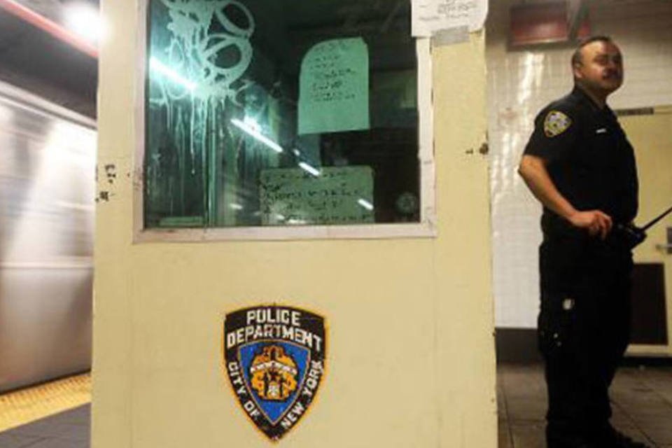 Polícia de NY pede desculpa por prisão de James Blake