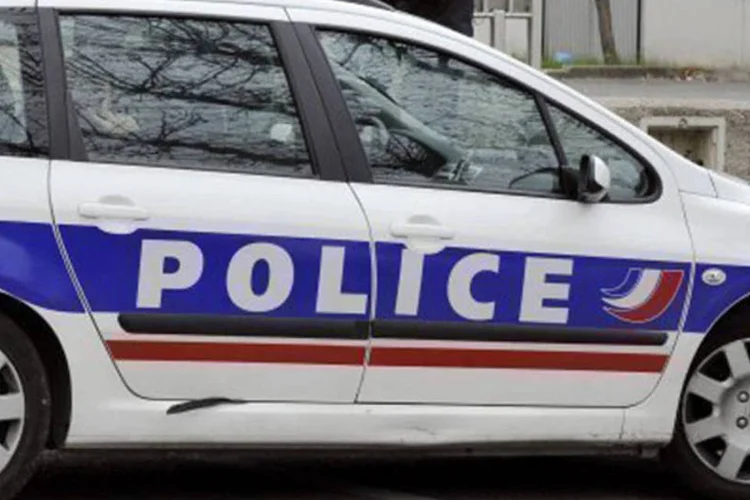 
	Pol&iacute;cia: suspeita-se que esse ataque, que &eacute; investigado a pol&iacute;cia, pode estar relacionada com o homic&iacute;dio na noite antes de um jovem
 (AFP)