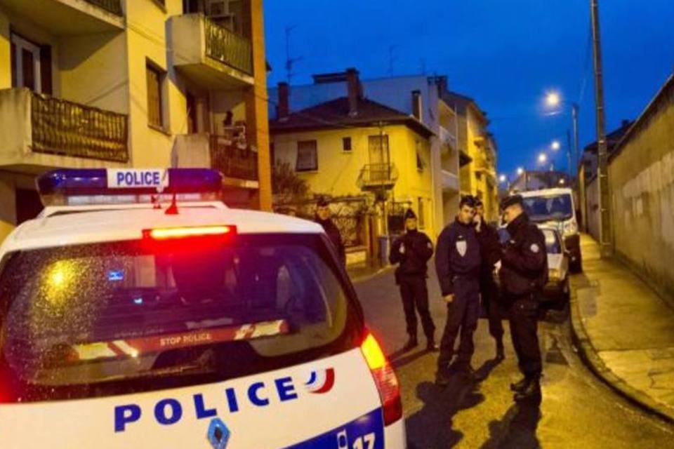 Unidade antiterror francesa investiga facada em soldado