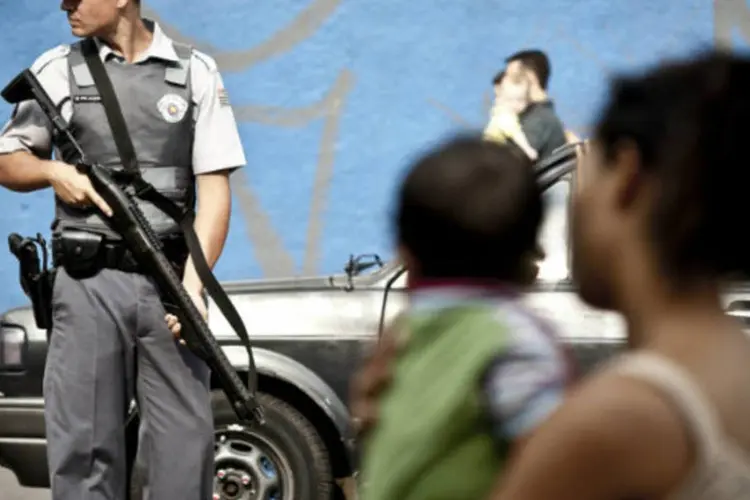 
	Policial Militar em S&atilde;o Paulo: PM &eacute; proibida de fazer &quot;bicos&quot;
 (Marcelo Camargo/ABr)