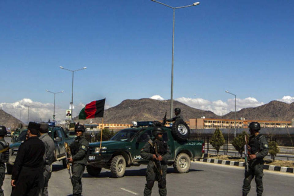 Militantes atacam escritório eleitoral no Afeganistão