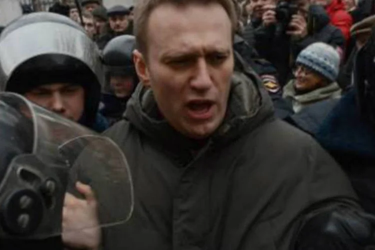 
	Alexei Navalny: o blogueiro est&aacute; em pris&atilde;o domiciliar desde fevereiro e n&atilde;o tinha autoriza&ccedil;&atilde;o para participar do protesto
 (Vasily Maximov/AFP)
