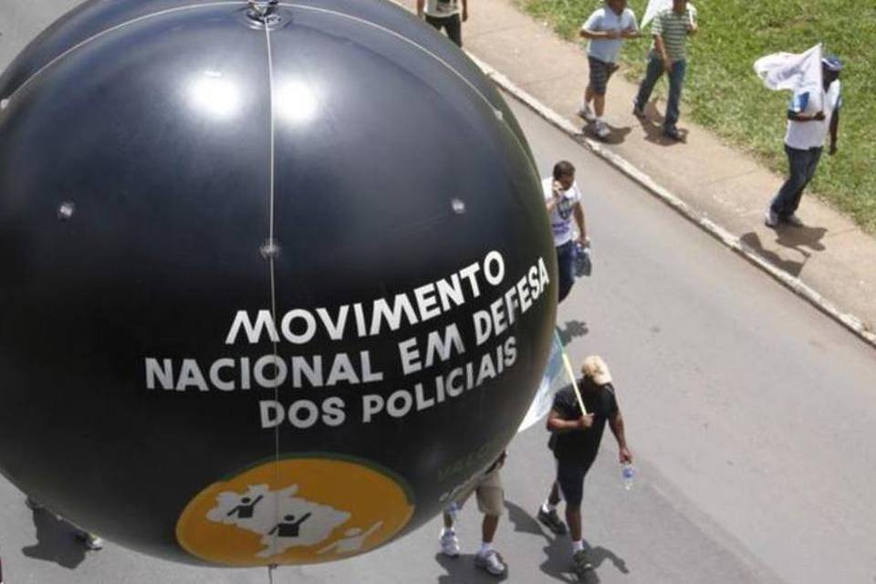 Policiais civis de 11 estados vão entrar em greve nesta 4ª