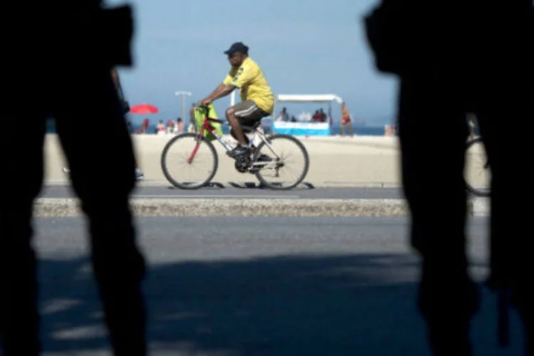 
	Policiais no Rio de Janeiro: minist&eacute;rio p&uacute;blico faz opera&ccedil;&atilde;o para prender policiais acusados de extors&atilde;o
 (Agência Brasil)