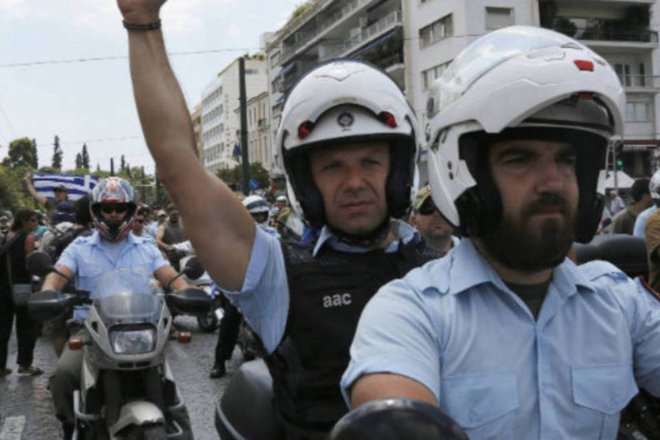 Policiais gregos protestam contra austeridade