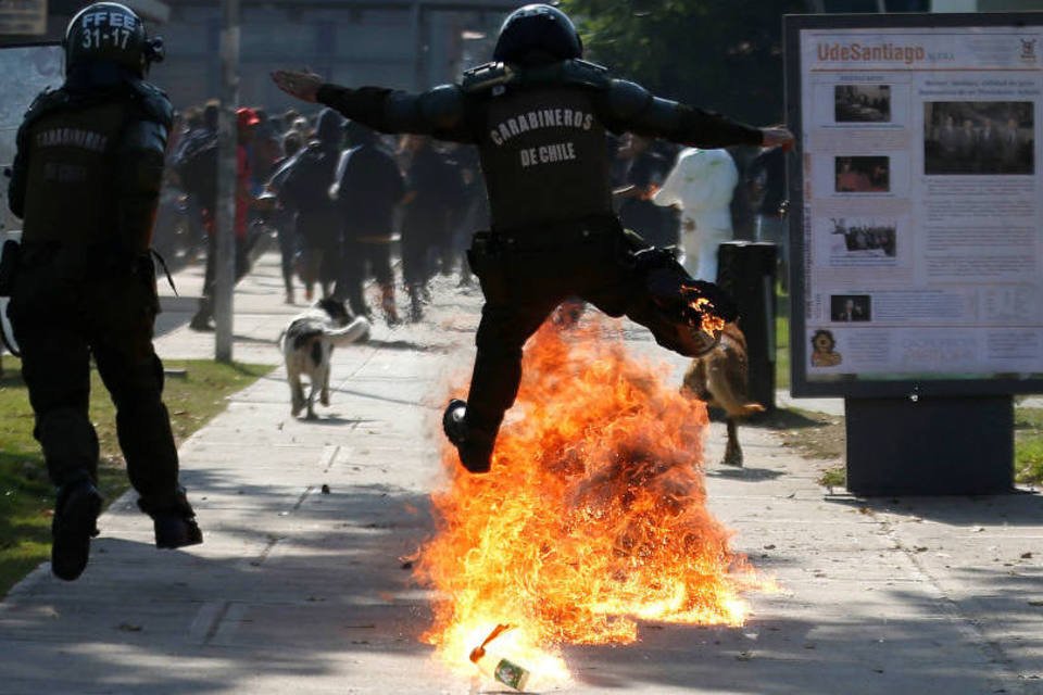 Chile tem violência em manifestações por educação gratuita