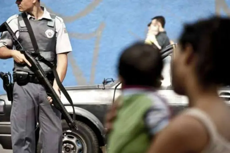 Policial Militar em operação em bairros da zona oeste de São Paulo no início de novembro (Marcelo Camargo/ABr)