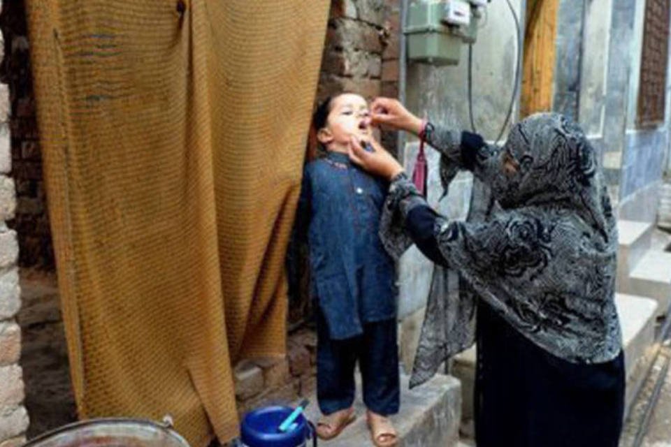 Casos de pólio no mundo ficam em baixa no ano de 2012