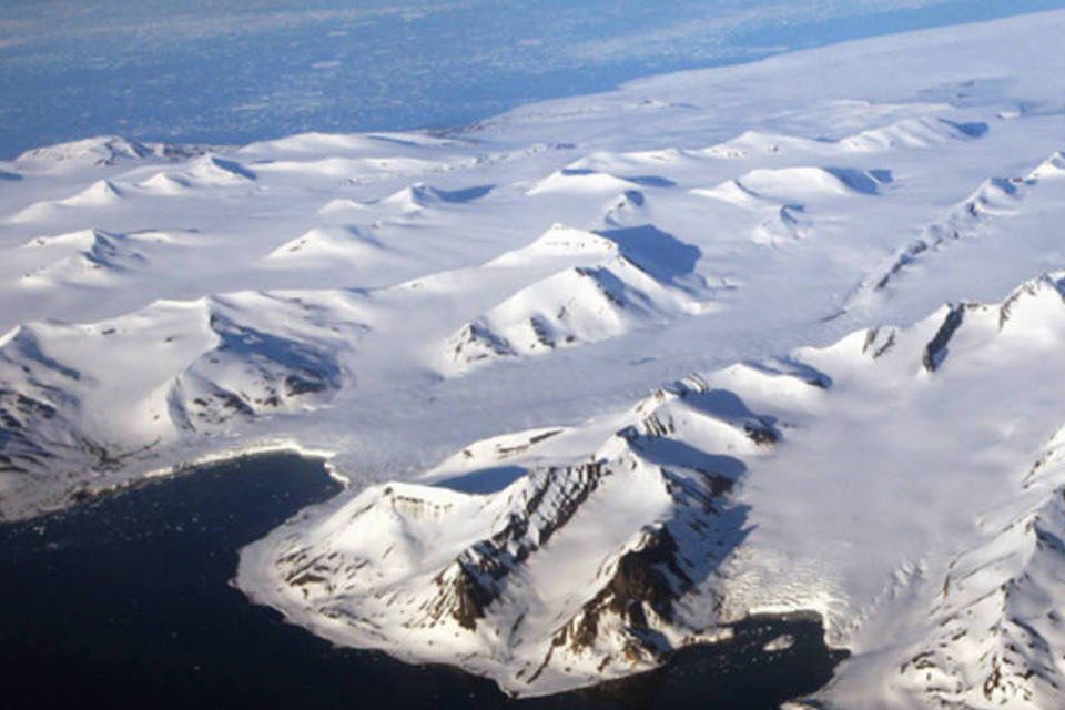 Especialistas encontram rios em geleira perto do Polo Sul