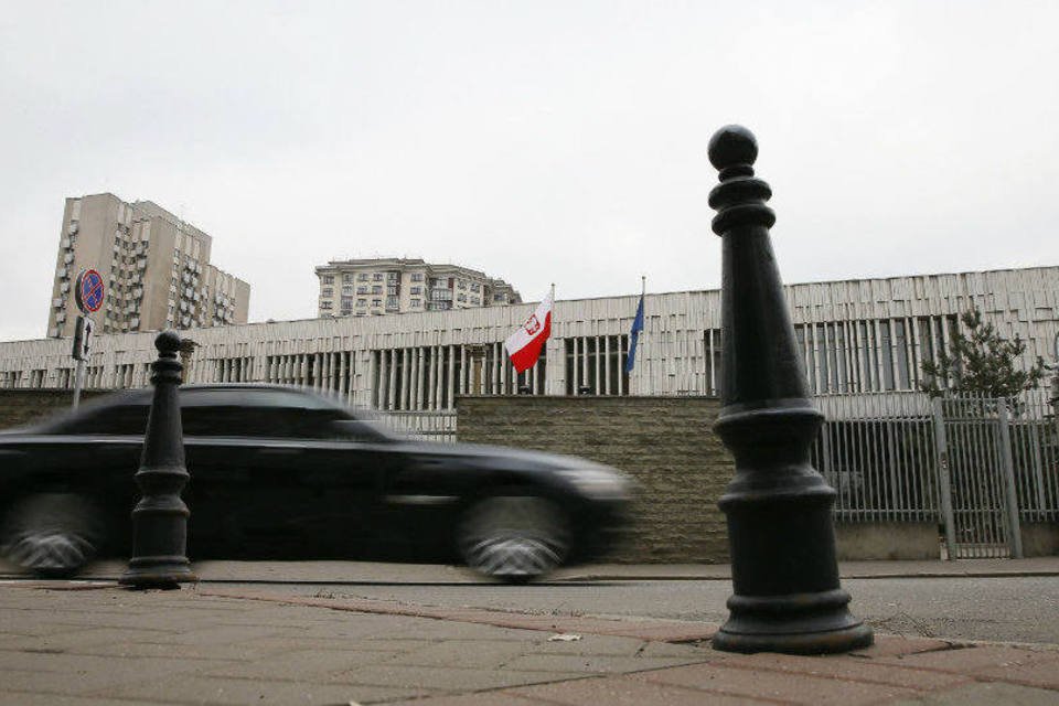 Moscou expulsa diplomatas poloneses antes de reunião da UE