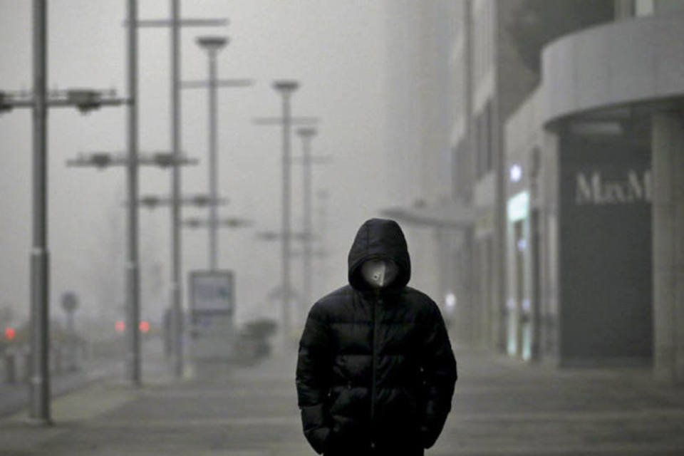 Pequim inicia 2º alerta vermelho de poluição do ar neste mês