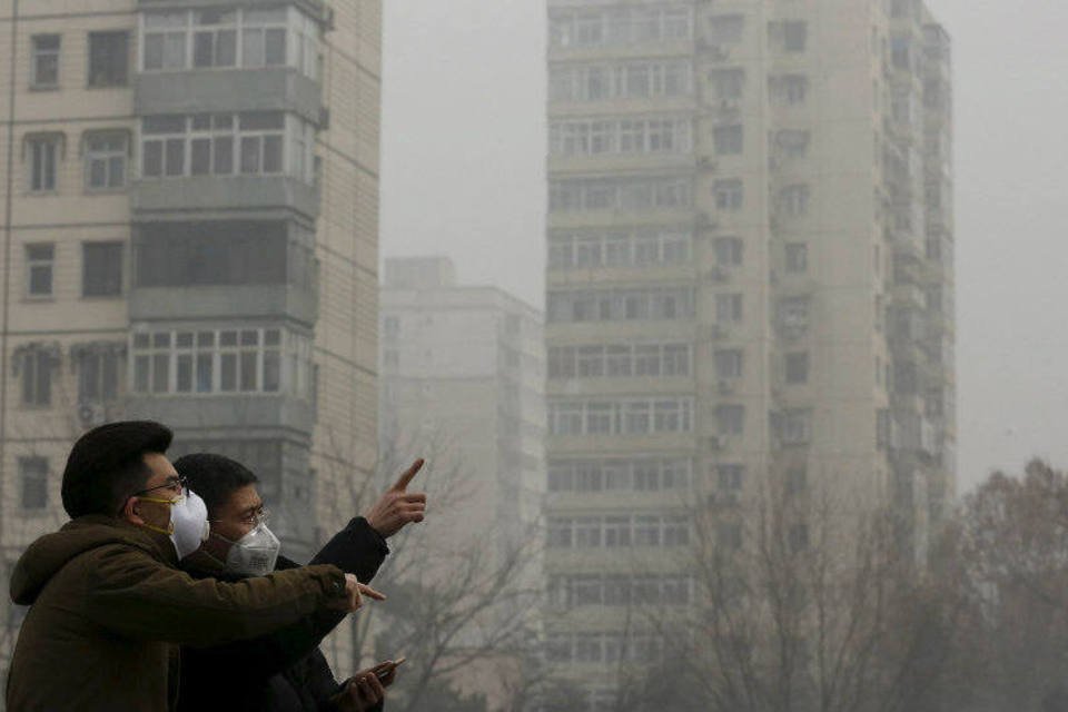 Pequim tem dia de Natal sob poluição intensa