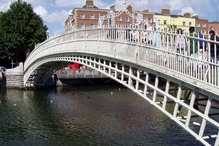 
	Irlanda: ainda n&atilde;o est&aacute; claro se a recupera&ccedil;&atilde;o econ&ocirc;mica est&aacute; a caminho
 (Thorsten Pohl Thpohl/Wikimedia Commons)