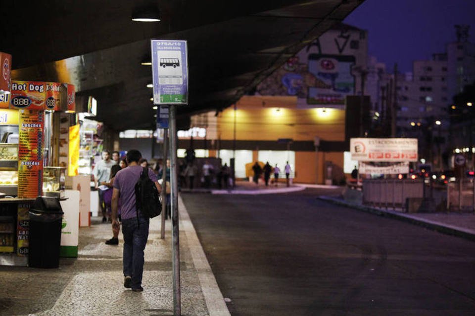 Funcionários da manutenção de ônibus prometem parar em SP