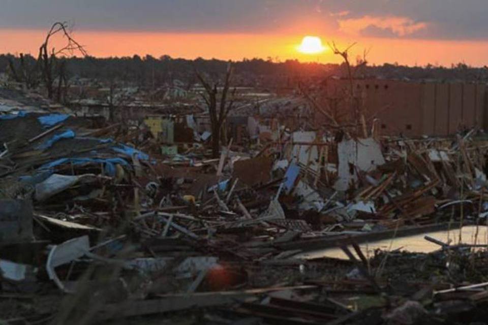 Tornados deixam 13 mortos em Oklahoma, Arkansas e Kansas