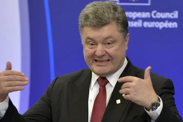 
	Petro Poroshenko: a descentraliza&ccedil;&atilde;o do poder era uma condi&ccedil;&atilde;o exigida pela R&uacute;ssia para uma tr&eacute;gua assinada em fevereiro destinada a acabar com os conflitos entre o governo ucraniano e tropas separatistas apoiadas pela R&uacute;ssia
 (Eric Vidal/Reuters)