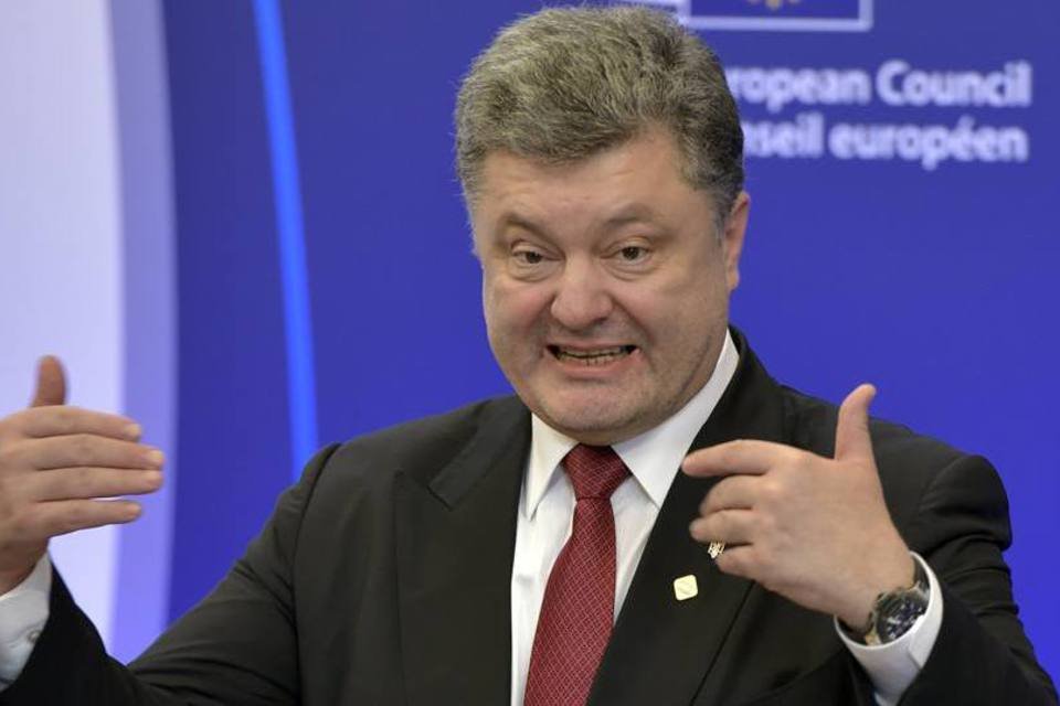 UE pede cautela até paz, e Poroshenko agradece apoio