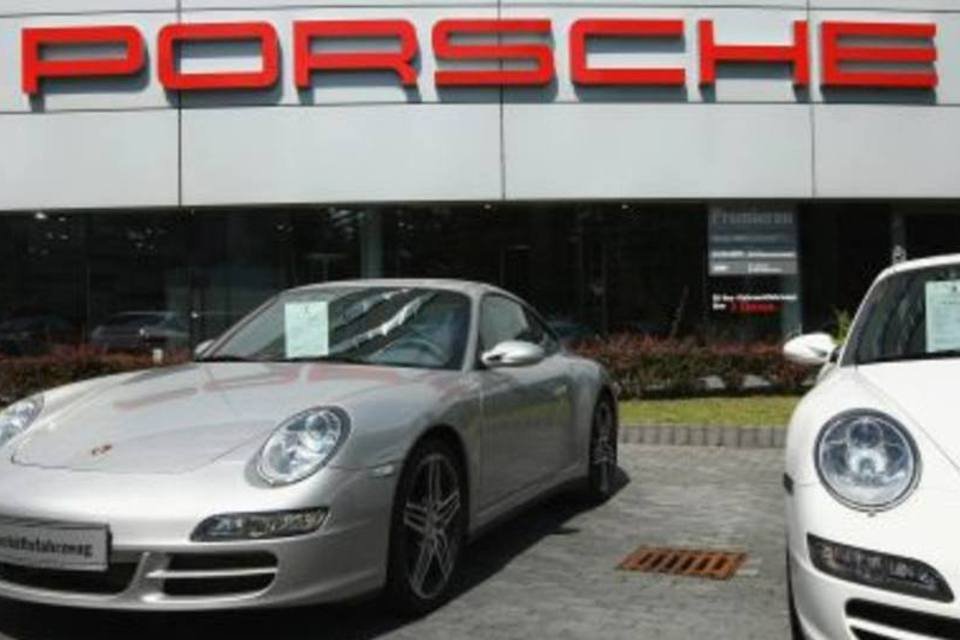 Porsche decidirá em novembro sobre fusão com Volks