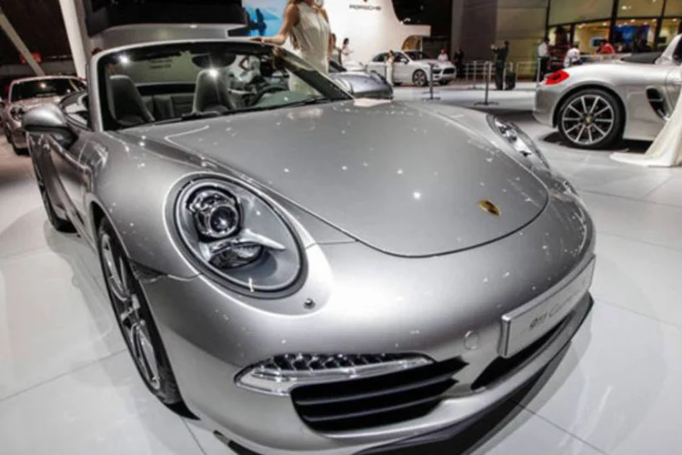 
	Porsche &eacute; visto no Sal&atilde;o do Autom&oacute;vel de S&atilde;o Paulo: 2012 constitui para Porsche o melhor ano da hist&oacute;ria da empresa, segundo seu presidente Matthias M&uuml;ller
 (Vanessa Carvalho/AFP)