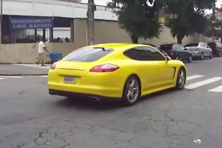 Porsche Amarelo do Neymar (Reprodução)