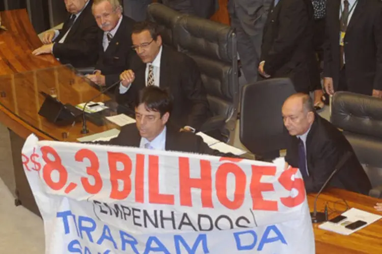 Protesto do deputado Toninho Pinheiro (PP-MG) fez com que o presidente da Câmara encerrasse ontem mais uma sessão convocada para votar a Medida Provisória (José Cruz/ABr)