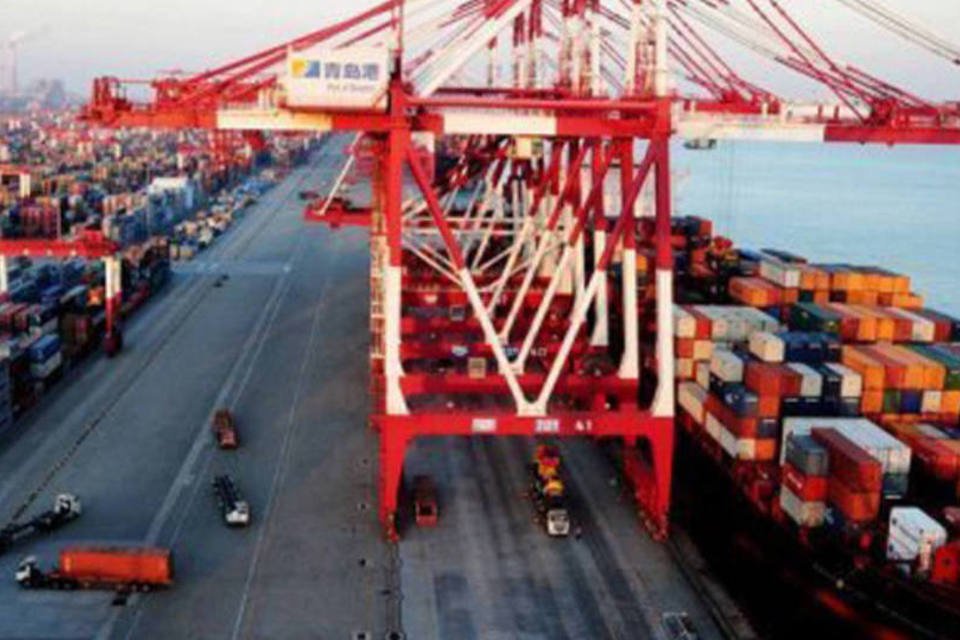 Excedente comercial da China registra queda em 2011