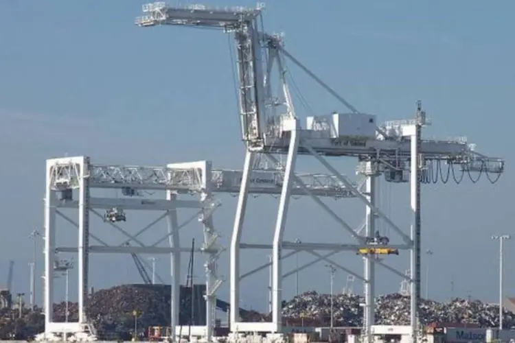 Porto de Oakland, na Califórnia: as exportações podem salvar a economia americana (Wikimedia Commons)