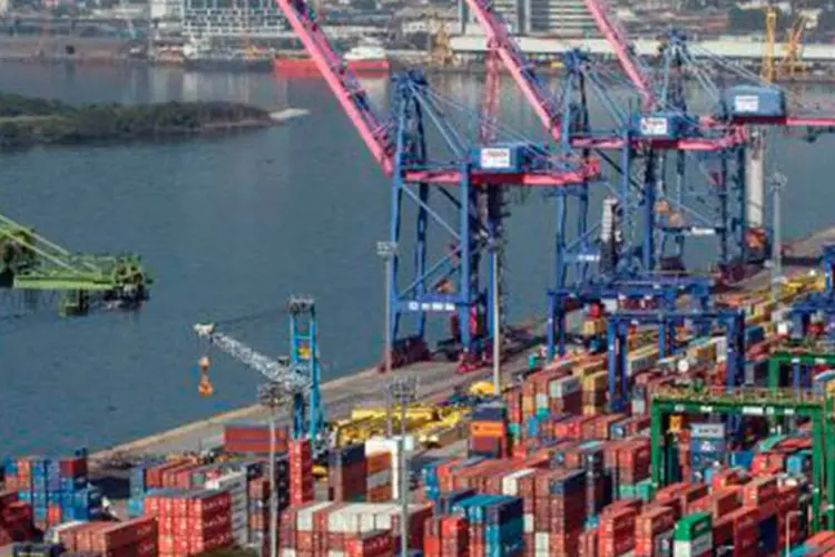 Porto do Rio de Janeiro: o baixo crescimento da UE afetou diretamente os países exportadores da região (Yasuyoshi Chiba/AFP)