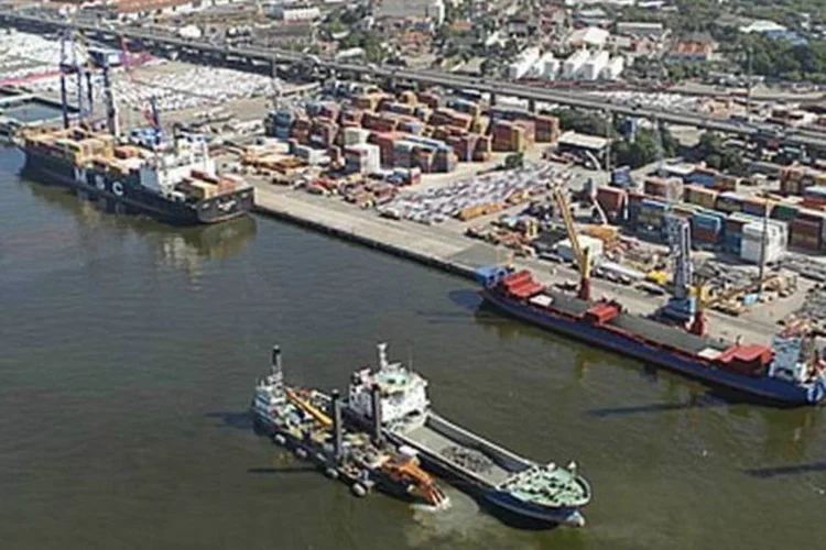 Porto do Rio: A segunda fase, que custará R$ 8 bilhões terá como uma das intervenções mais radicais a derrubada do Viaduto da Perimetral, que margeia o porto (Divulgação/Secretaria dos Portos)