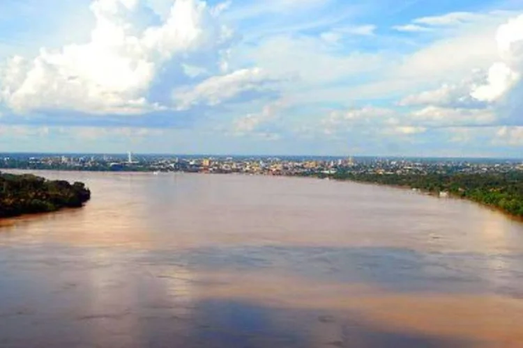 Vista para o Rio Madeira, que banha a cidade de Porto Velho.  (.)