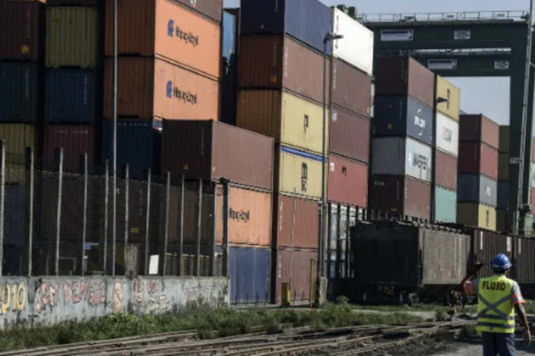 
	Porto de Santos: &nbsp;a carga de exporta&ccedil;&atilde;o foi o principal fator que levou &agrave; alta&nbsp;
 (Paulo Fridman/Bloomberg)