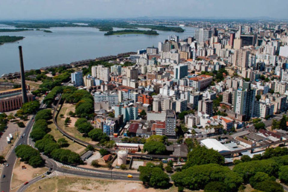 Servidores mantêm greve em Porto Alegre e trens podem parar