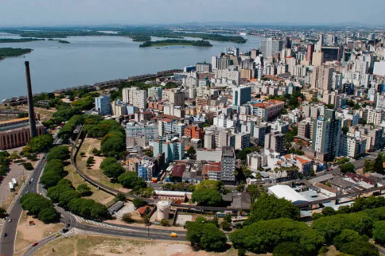 
	Vista a&eacute;rea de Porto Alegre: a capital ga&uacute;cha apresentou retra&ccedil;&atilde;o nos pre&ccedil;os dos im&oacute;veis anunciados em fevereiro
 (Camila Domingues/Palácio Piratini)