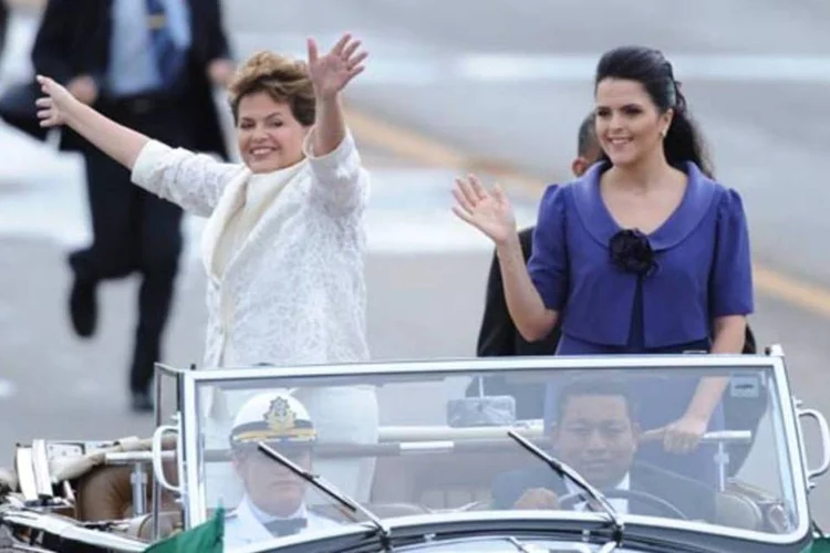 "Matem essa Dilma de uma vez, por favor" foi uma das frases colocadas no Twitter durante a posse (Fabio Rodrigues/Agência Brasil)